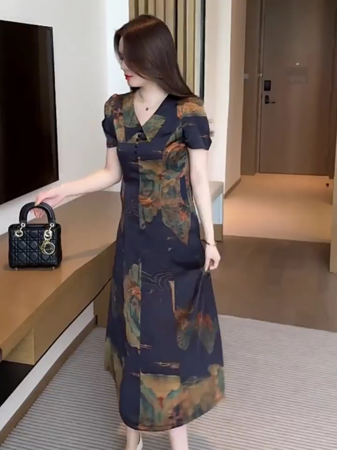 ĐẦM SUÔNG CỔ SƠ MI PHỐI HỌA TIẾT SANG TRỌNG - MS1985